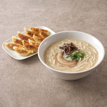 博多「一風堂」とんこつラーメンと博多ひとくち餃子 - ノーブランド