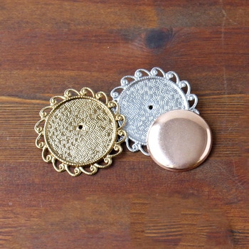 銅板付き アンティークデザイン ブローチ台 丸型 NBK