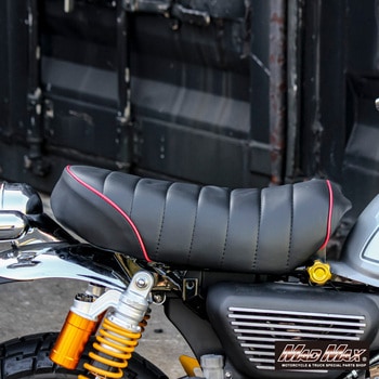 Mr Quick製 ホンダ モンキー125用 レザー タックロールシート ブラック/レッド MAD MAX(マッドマックス)