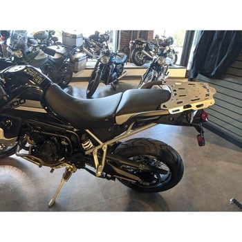 リアラゲッジラック Triumph Tiger 850 / 900 Models - シルバー Altrider (アルトライダー)