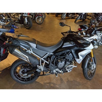 リアラゲッジラック Triumph Tiger 850 / 900 Models - ブラック Altrider (アルトライダー)