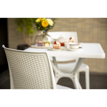 ラタンチェアー タカショー