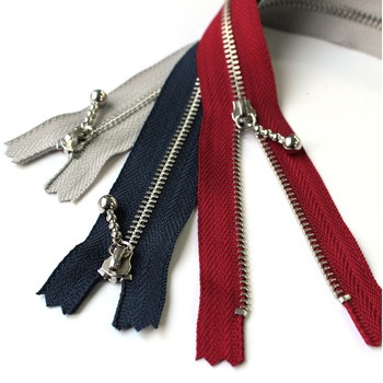 玉付ファスナーシルバー YKK