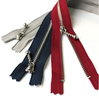 玉付ファスナーシルバー YKK