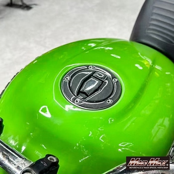 カワサキ 汎用 Z900RS/CAFE タンクキャップステッカー カーボンルック MAD MAX(マッドマックス)