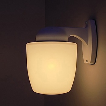 ポリカ製 壁面直付照明器具 コップ大 栄興電器