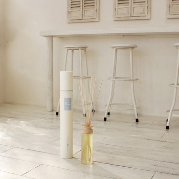 Nordic Collectionリードディフューザー Desire ブラックアンバー/クリアエアー/シーアイランドコットン ライフオンプロダクツ