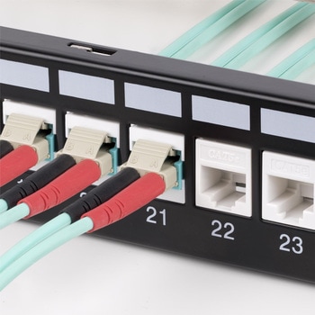 光ケーブル中継コネクター/LC-LC/メス-メス/シングル マルチモード兼用/ダストカバー付属/光ファイバー LC UPC延長アダプター/キーストーンカプラー ジャック 壁板 パッチパネル用 StarTech.com