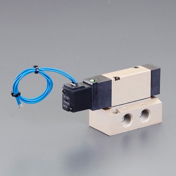 AC200V・Rc3/8" 5方向電磁弁(流量6.30C) エスコ