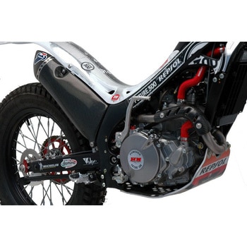1 サイレンサー オーバル チタン， スリーブ: カーボン Termignoni (テルミニョーニ)