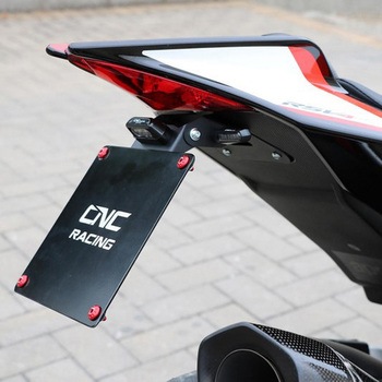 Adjustable license plate Aprilia ブラック CNC Racing (シーエヌシーレーシング)