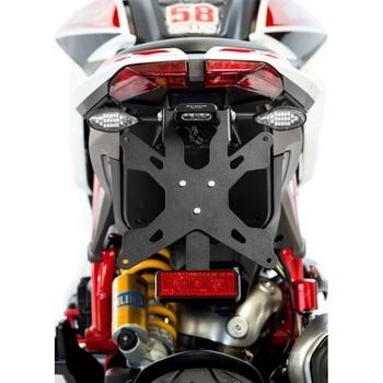 Adjustable license plate Ducati Hypermotard 821/939 ブラック CNC Racing (シーエヌシーレーシング)