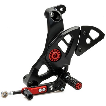 ADJUSTABLE リアセット DUCATI ブラック CNC Racing (シーエヌシーレーシング)