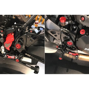 ADJUSTABLE リアセット DUCATI ブラック CNC Racing (シーエヌシーレーシング)