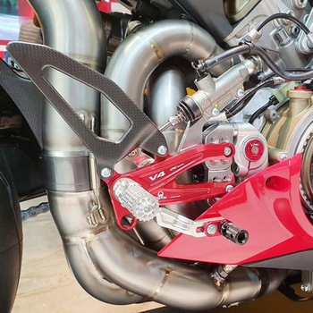 Adjustable リアセット RPS Ducati Panigale V4 R - Pramac Racing Limited Edition Silver/Red CNC Racing (シーエヌシーレーシング)