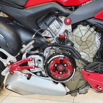 Adjustable rearsets Ducati Streetfighter V4 - Pramac Racing limited Edition ブラック CNC Racing (シーエヌシーレーシング)