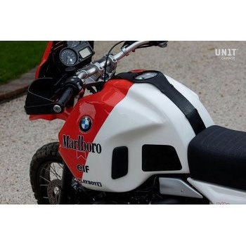 Alpina White/Red Tank cover | 1201WR UnitGarage (ユニットガレージ)