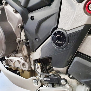 Central bolt kit for OEM rearsets Ducati Multistrada V4 CNC Racing (シーエヌシーレーシング)