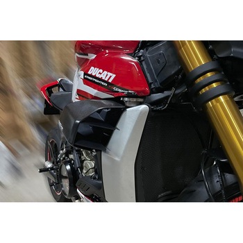 GP Winglets Ducati Streetfighter V4 - カーボン fiber CNC Racing (シーエヌシーレーシング)