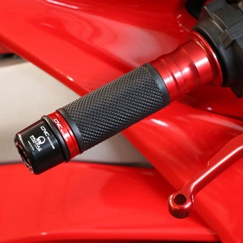 Grips EVO CNC Racing (シーエヌシーレーシング)