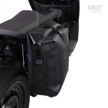 Khali サイドパニアケース in TPU + 右 サブフレーム BMW CE 04 | UG001-3700DX UnitGarage (ユニットガレージ)