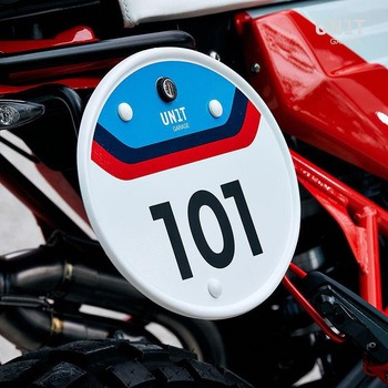 Number plate with quick release system | U075 UnitGarage (ユニットガレージ)