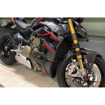 Radiator side covers Ducati Streetfighter V4 - カーボン CNC Racing (シーエヌシーレーシング)