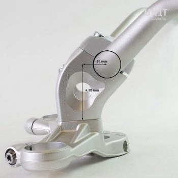 Raised and set back handlebar risers for Bmw nineT Urban GS-Scrambler | 1683 UnitGarage (ユニットガレージ)