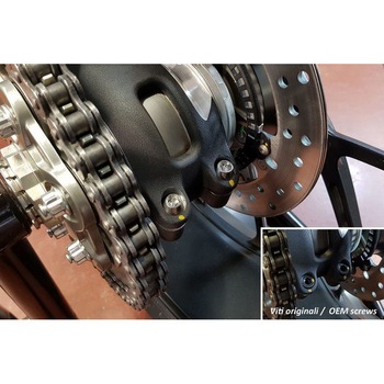 Rear Hub Swingarm Pinch Bolt (2 pcs) - TITANIUM Titanium CNC Racing (シーエヌシーレーシング)