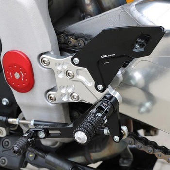 リアセット ADJUSTABLE FOR APRILIA RSV4 - TUONO CNC Racing (シーエヌシーレーシング)
