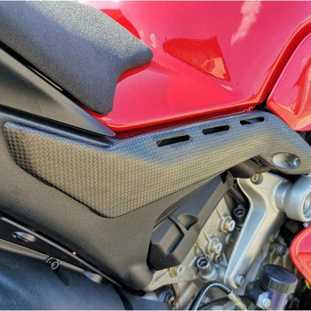 Rear subframe covers Ducati Panigale V4 - Matt カーボン Matt カーボン CNC Racing (シーエヌシーレーシング)