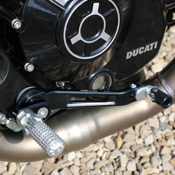 Rider フットペグ kit eccentric adjustable 24 positions - Ducati ブラック CNC Racing (シーエヌシーレーシング)