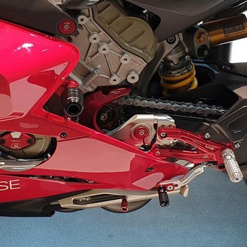 SIDE STAND PIN CNC Racing (シーエヌシーレーシング)