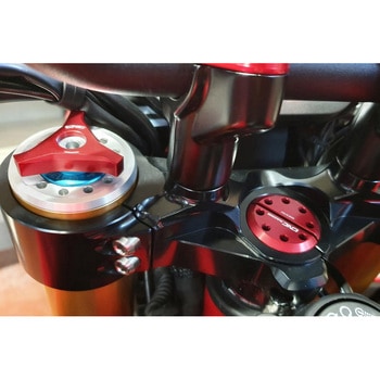 Triple clamps kit Ducati Hypermotard 821 SP / 939 SP / 950 SP ブラック CNC Racing (シーエヌシーレーシング)