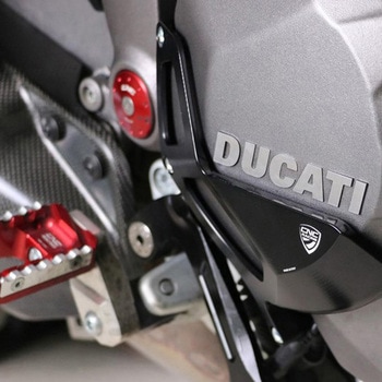 クラッチカバー protector Ducati Multistrada - CNC Racing (シーエヌシーレーシング)