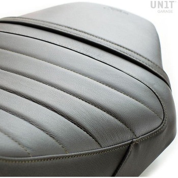 シートカバー ブラウンレザー (ロングシート) | COD. 2512ブラウン UnitGarage (ユニットガレージ)