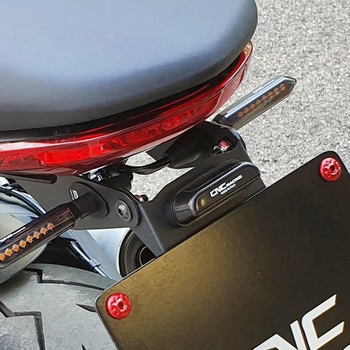 ターンインジケーター カバー Sleeves M8 - 2 pcs ブラック CNC Racing (シーエヌシーレーシング)