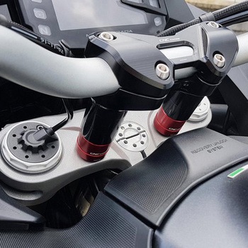 ハンドルバー clamp full kit Ducati Multistrada - CNC Racing (シーエヌシーレーシング)