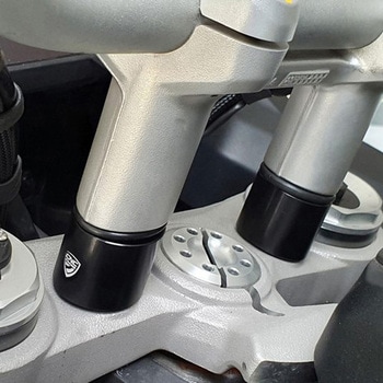 ハンドルバー clamp spacers H 30mm Ducati Multistrada V4 for OEM riser CNC Racing (シーエヌシーレーシング)