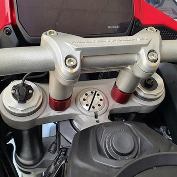 ハンドルバー clamp spacers H 30mm Ducati Multistrada V4 for OEM riser CNC Racing (シーエヌシーレーシング)