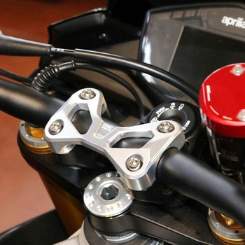 ハンドルバー top clamp Aprilia Tuono CNC Racing (シーエヌシーレーシング)