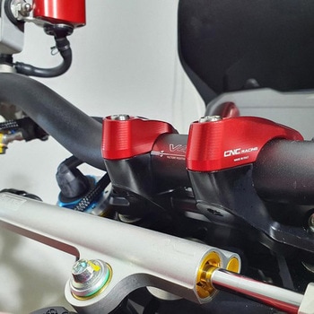 ハンドルバー upper clamp kit Ducati Streetfighter V4 - CNC Racing (シーエヌシーレーシング)