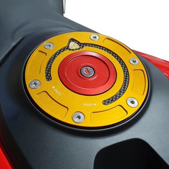 フューエルタンクキャップ - flange カーボン CNC Racing (シーエヌシーレーシング)