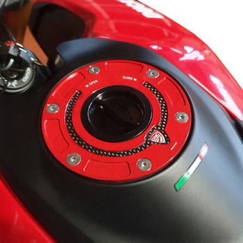 フューエルタンクキャップ - flange カーボン CNC Racing (シーエヌシーレーシング)