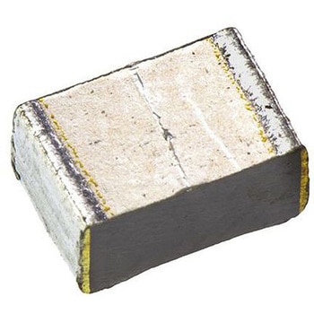 Panasonic フィルムコンデンサ，16V dc，2.7nF，±2% Panasonic(パナソニック)