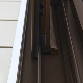 すきま風チューブクッション 窓ドア用 8m BR アール