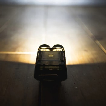 MICROLight DUAL フラッシュライト アウトドア BLACK SKELTON/GLOW IN THE DARK SKELTON efim