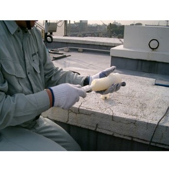 コンクリート・モルタル用エポキシ系樹脂注入剤 SSSボンド#700 カートリッジ中粘度タイプ ヤブ原産業