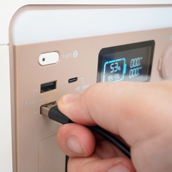 リン酸鉄リチウム電池ポータブル電源 cubele