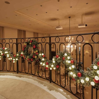 冬装飾 クリスマス飾り LEDボールライト付きデコレーションガーランド ストア・エキスプレス